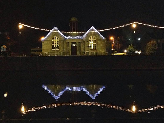 city-lib-christmas-lights2 city-lib-christmas-lights2