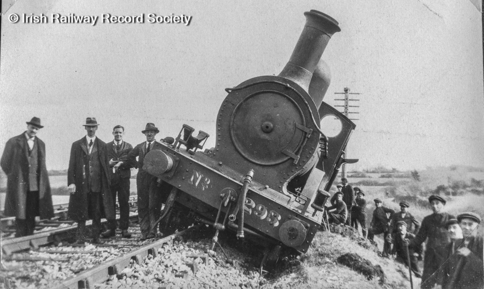 Treno deragliato vicino alla stazione di Grange-Mooncoin