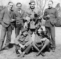 Kitching-2nd-from-left-back,-Haywood Kitching-2nd-from-left-back,-Haywood